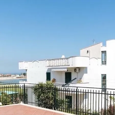 Posta Di Colonna 4* Trani