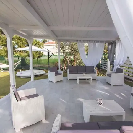 Posta Di Colonna Bed & Breakfast 4*